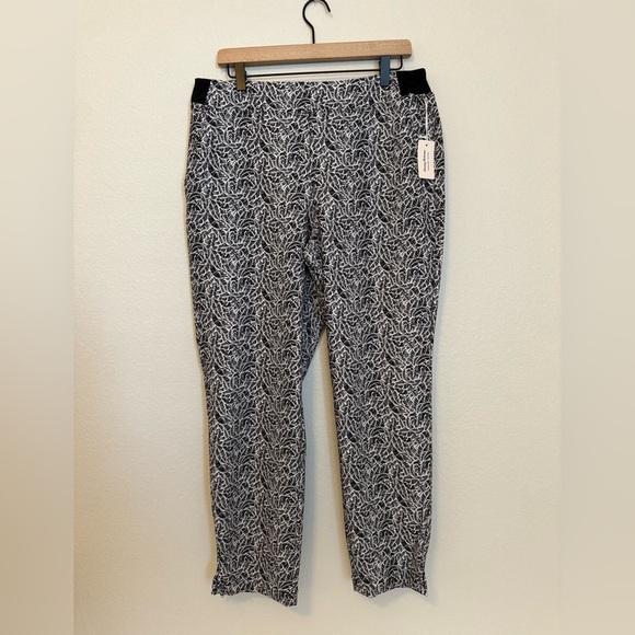 Tommy Bahama Everyday Active Pants - Picture 2 of 9